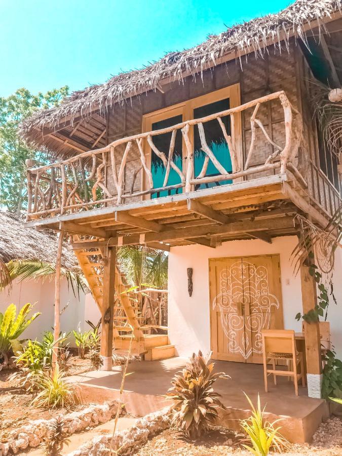 Mandala Tribe Treehouses 3*